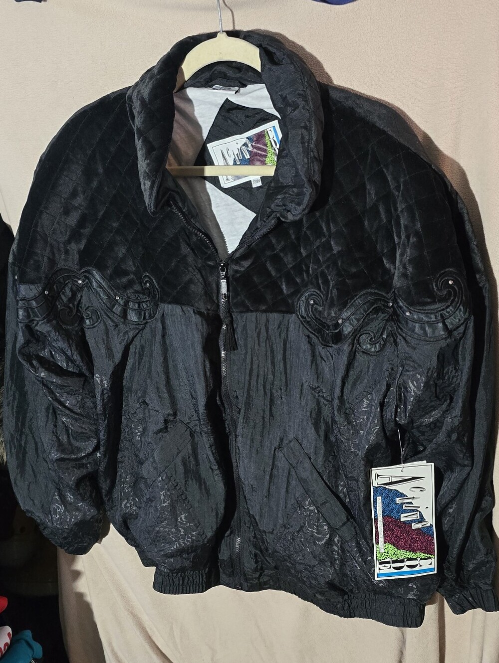 Vintage Active USA Black Quilted-Panel Bomber Jacket
